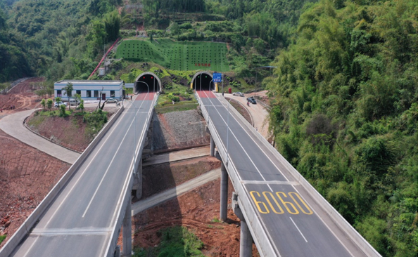 五沐路沐川大岩頭隧道(dào)